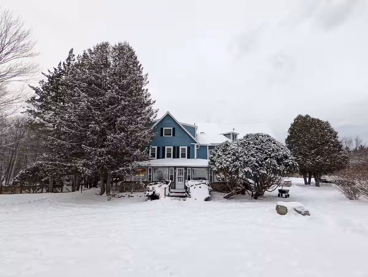 Darby Field Inn in winter
